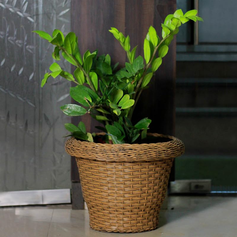 8 Inch Polly Rattan Deluxe Flower Pot